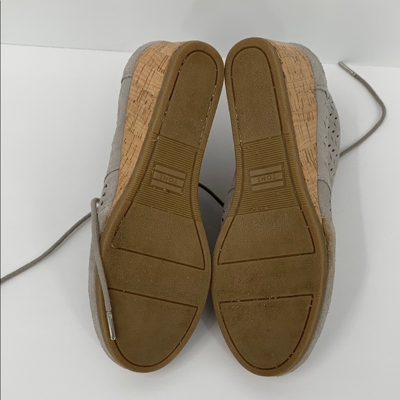 TOMs Desert wedge suede bootie ankle boot shoe perforated cork gray women 8 - Picture 5 of 7